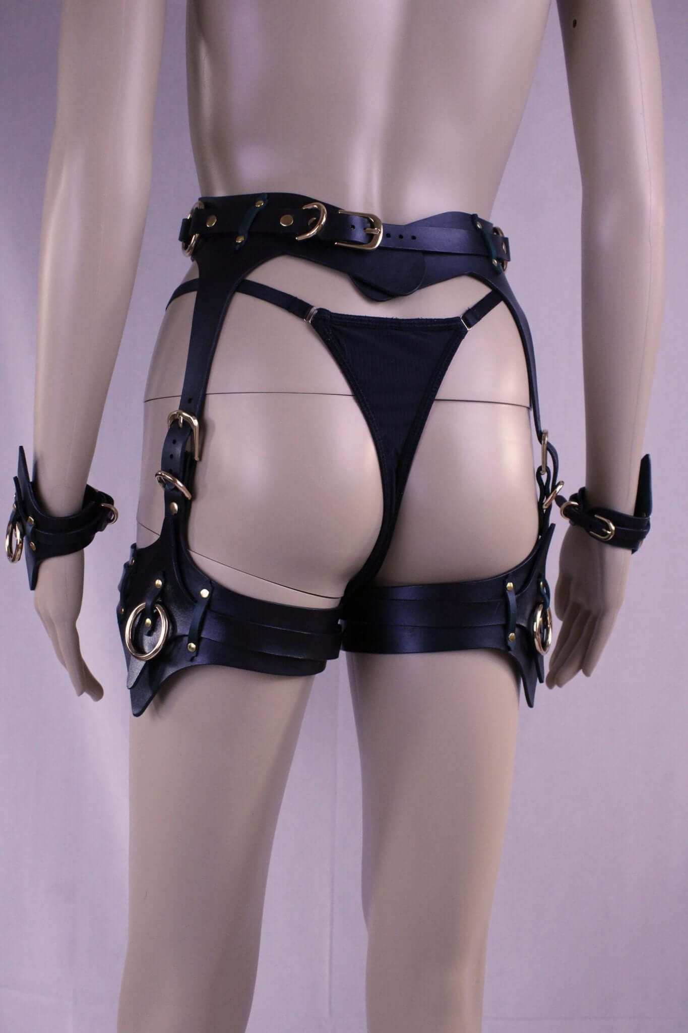 Bondage Gear Leather Thigh Harness  Cuffs Set for BDSM Play